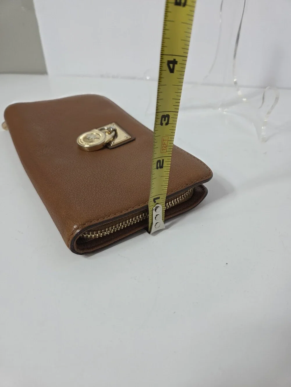 vtg michael kors brown leather wallet front lock logo full size zip around tan